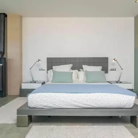 Villa Bohemi - With Private Pool Free Wifi *